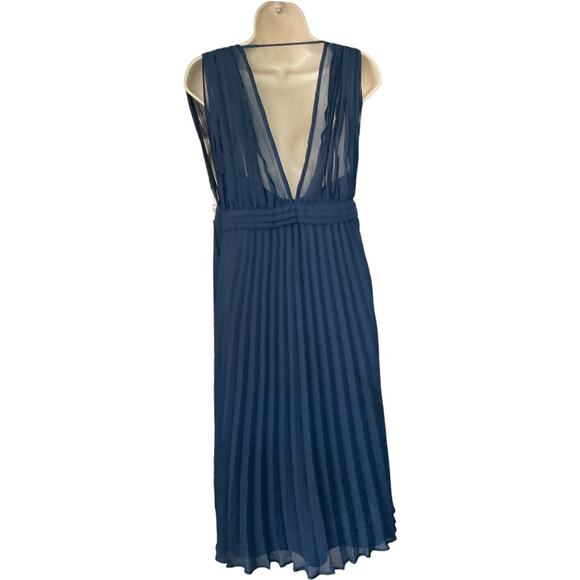 NWT ASOS Plissé Pleated Navy Chiffon Sleeveless Maternity Midi Dress Size 6 - Picture 3 of 9